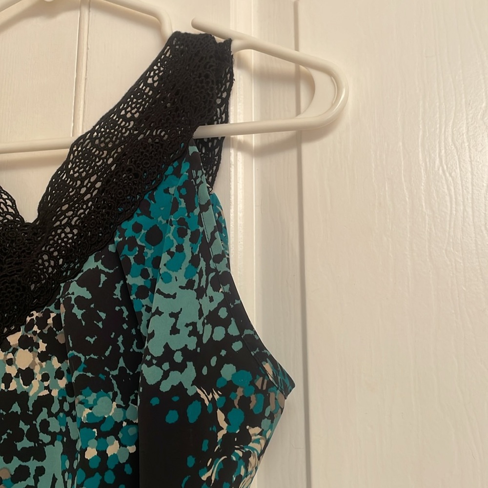 Beautiful Elle teal/green/black silky shear women’s tank. - Picture 8 of 11